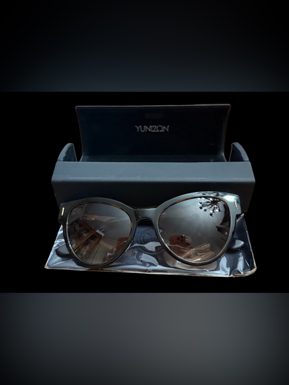 Women’s Black Gradient Sunglasses